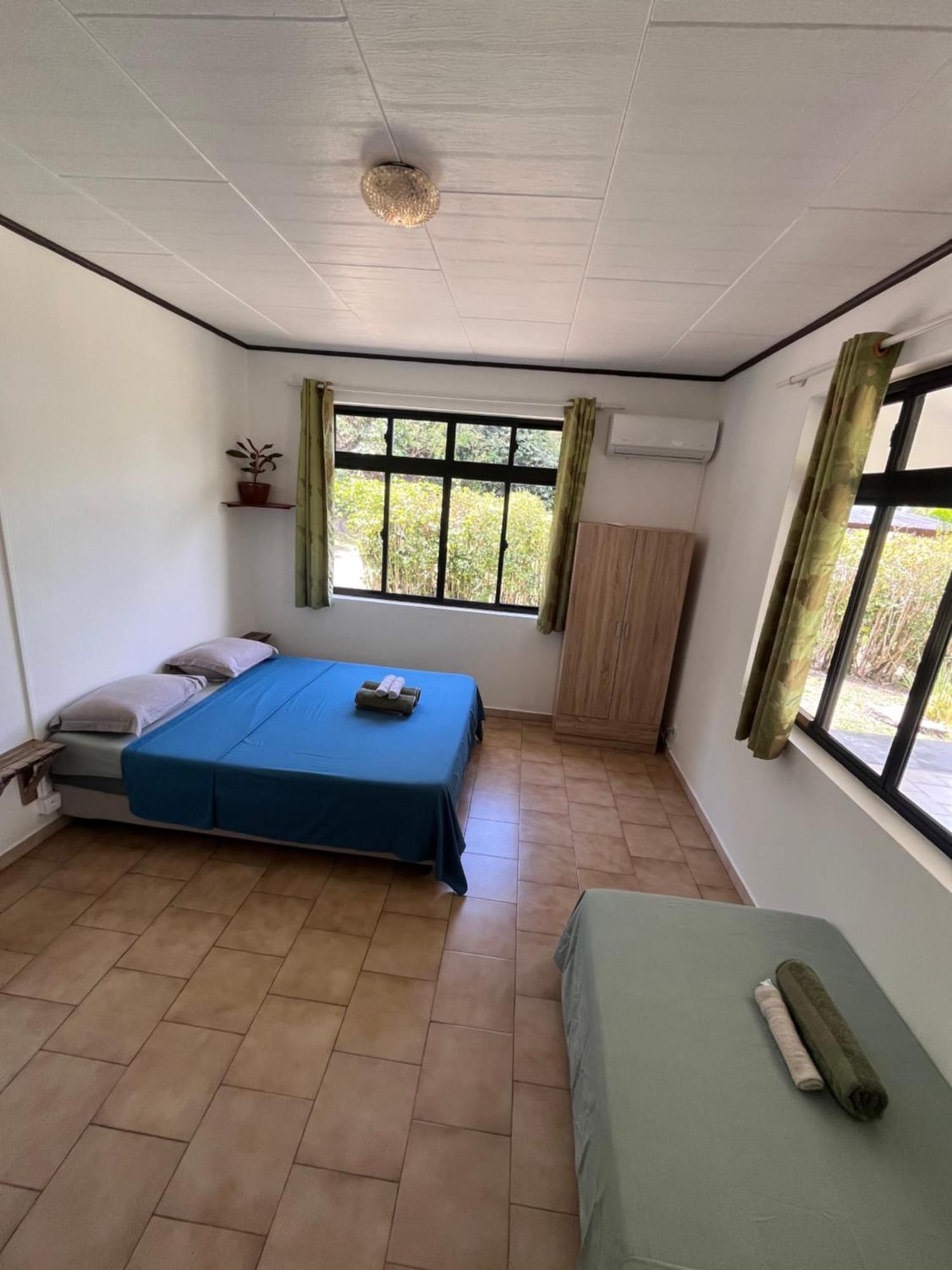 Tiki Lodge Hiva Oa Atuona 外观 照片